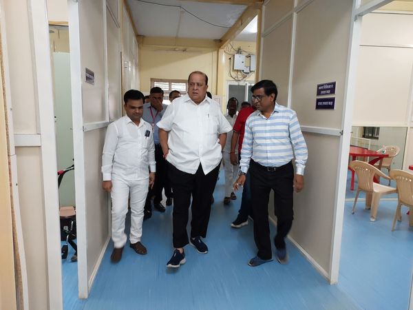 जिल्हा दिव्यांग पुनर्वसन केंद्र, लातूर चे कार्य कौतुकास्पद आहे.  मा.श्री. हसनजी मुश्रीफ (मा.वैद्यकीय शिक्षण मंत्री महाराष्ट्र शासन)